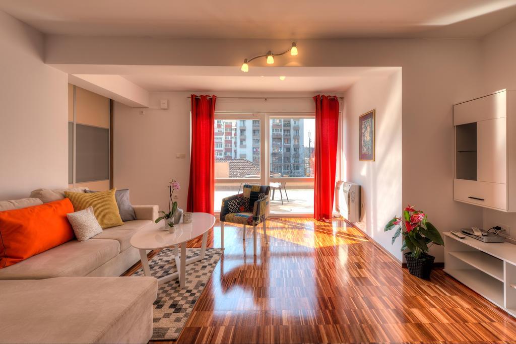 Apartments City Center Тиват Экстерьер фото