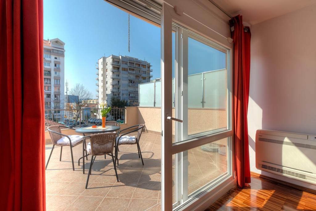 Apartments City Center Тиват Экстерьер фото